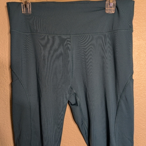 All In Motion  Leggings Pre Own Size Xl - Picture 4 of 8